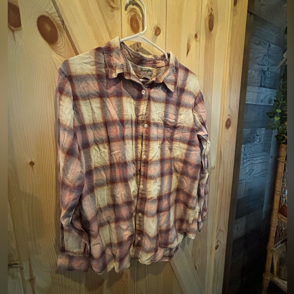 Wrangler pink flannel